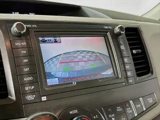 Toyota Sienna 2013 XLE 7-Passenger Auto Access Seat 4dr Mini-Van