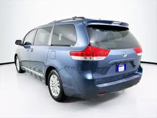 Toyota Sienna 2013 XLE 7-Passenger Auto Access Seat 4dr Mini-Van