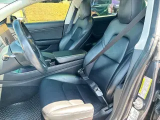 Tesla Model 3 2019 AWD Performance 4dr Fastback