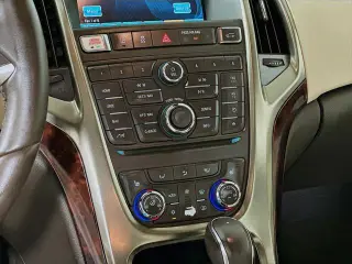 Buick Verano 2015 Leather Group 4dr Sedan