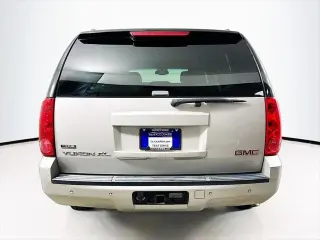 GMC Yukon XL 2007 SLT 4dr SUV w/4SB w/ SLT-2 Package