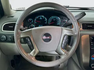 GMC Yukon XL 2007 SLT 4dr SUV w/4SB w/ SLT-2 Package