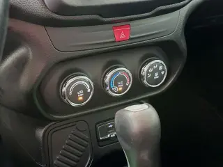 Jeep Renegade 2017 Latitude 4dr SUV