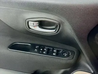 Jeep Renegade 2017 Latitude 4dr SUV