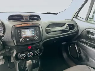 Jeep Renegade 2017 Latitude 4dr SUV