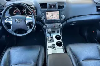 Toyota Highlander 2011 AWD SE 4dr SUV