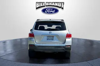 Toyota Highlander 2011 AWD SE 4dr SUV