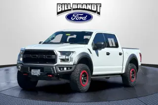 Ford F-150 2017 4x4 Raptor 4dr SuperCrew 5.5 ft. SB