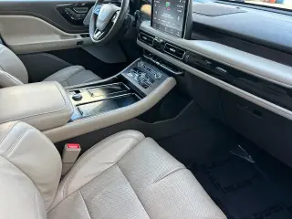 Lincoln Aviator 2021 AWD Reserve 4dr SUV