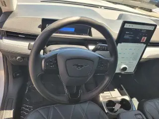 Ford Mustang Mach-E 2022 Select 4dr SUV