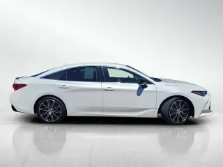 Toyota Avalon 2019 XLE 4dr Sedan