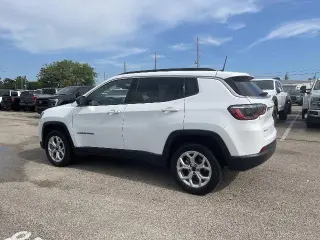 Jeep Compass 2025 4x4 Latitude 4dr SUV