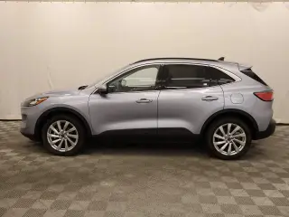 Ford Escape Hybrid 2022 AWD Titanium 4dr SUV