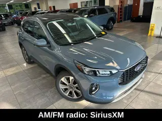 Ford Escape 2023 AWD Platinum 4dr SUV