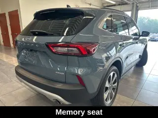 Ford Escape 2023 AWD Platinum 4dr SUV
