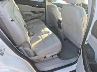 GMC Acadia 2023 4x4 SLT 4dr SUV