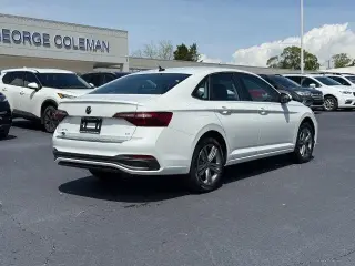 Volkswagen Jetta 2023 SE 4dr Sedan