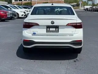 Volkswagen Jetta 2023 SE 4dr Sedan