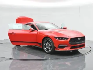 Ford Mustang 2024 EcoBoost 2dr Fastback