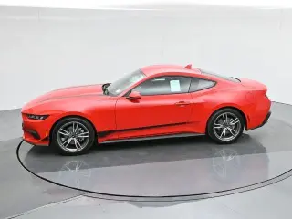 Ford Mustang 2024 EcoBoost 2dr Fastback