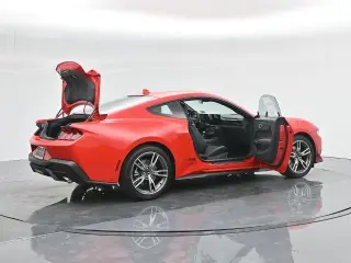 Ford Mustang 2024 EcoBoost 2dr Fastback