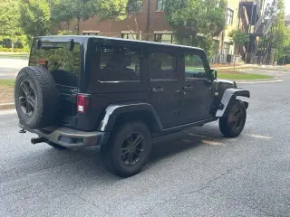 Jeep Wrangler Unlimited 2017 4x4 Sahara 4dr SUV