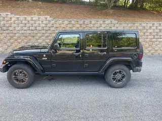 Jeep Wrangler Unlimited 2017 4x4 Sahara 4dr SUV