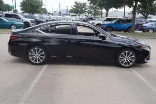 Lexus ES 300h 2019 Luxury 4dr Sedan