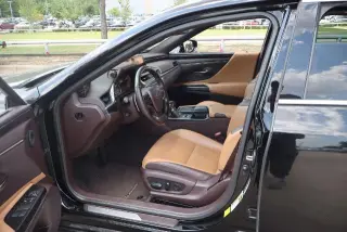 Lexus ES 300h 2019 Luxury 4dr Sedan