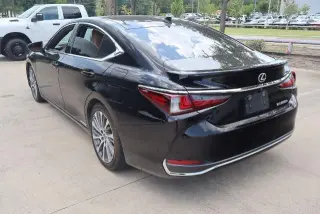 Lexus ES 300h 2019 Luxury 4dr Sedan