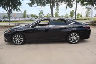 Lexus ES 300h 2019 Luxury 4dr Sedan
