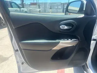 Jeep Cherokee 2017 Latitude 4dr SUV