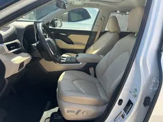 Toyota Highlander 2023 LE 4dr SUV