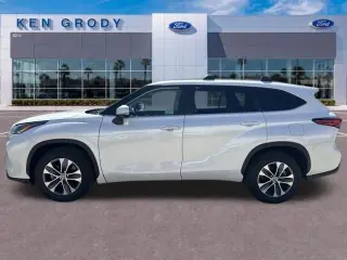 Toyota Highlander 2023 LE 4dr SUV