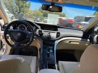 Acura TSX 2010 4dr Sedan 5A w/Technology Package