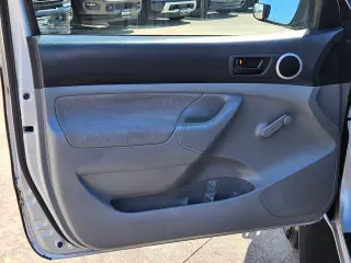 Toyota Tacoma 2006 2dr Regular Cab 4WD SB