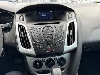 Ford Focus 2014 SE 4dr Hatchback