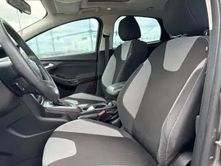 Ford Focus 2014 SE 4dr Hatchback