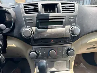 Toyota Highlander 2011 SE 4dr SUV (2.7L I4)