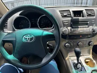 Toyota Highlander 2011 SE 4dr SUV (2.7L I4)