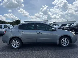 Nissan Sentra 2007 2.0 4dr Sedan (2L I4 6M)