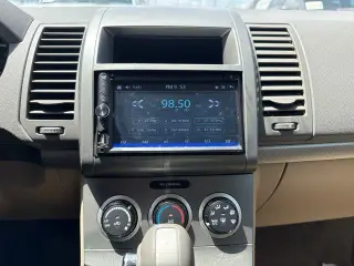 Nissan Sentra 2007 2.0 4dr Sedan (2L I4 6M)