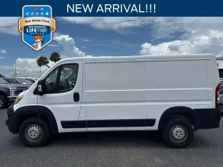 Ram ProMaster 2025 Tradesman 2500 136 WB 3dr Low Roof Cargo Van w/ Passenger Seat