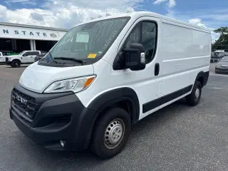 Ram ProMaster 2025 Tradesman 2500 136 WB 3dr Low Roof Cargo Van w/ Passenger Seat