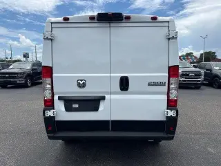 Ram ProMaster 2025 Tradesman 2500 136 WB 3dr Low Roof Cargo Van w/ Passenger Seat
