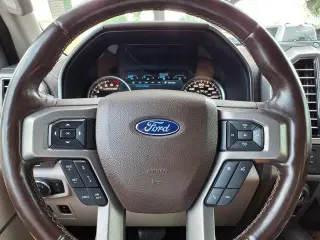 Ford F-150 2019 4x4 Limited 4dr SuperCrew 5.5 ft. SB