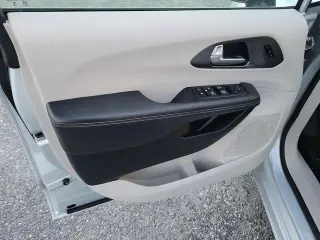 Chrysler Pacifica 2024 Touring L 4dr Mini-Van