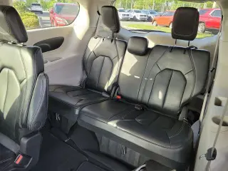 Chrysler Pacifica 2023 Touring L 4dr Mini-Van