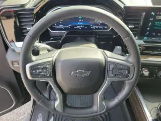 Chevrolet Silverado 1500 2022 4x4 RST 4dr Crew Cab 5.8 ft. SB