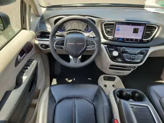 Chrysler Pacifica 2023 Touring L 4dr Mini-Van